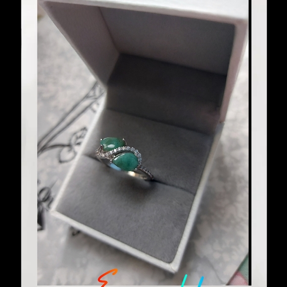 GEMSTONE RING DECORATED WITH CZ SIMULATED DIAMONDS - Picture 7 of 13